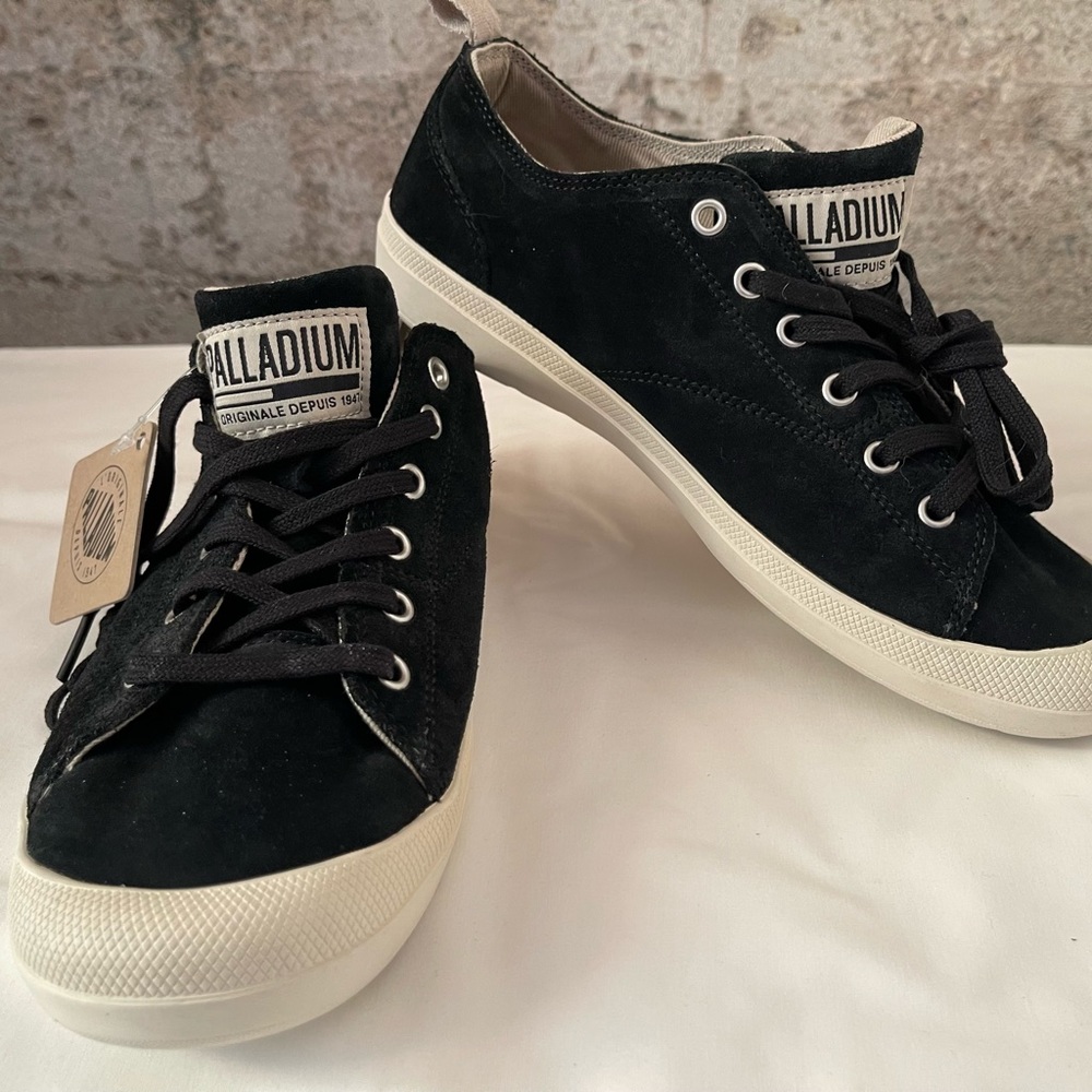 NEW Palladium Womens Wander Lace Sneakers Shoes Black 95569-008-M Low Top 9.5